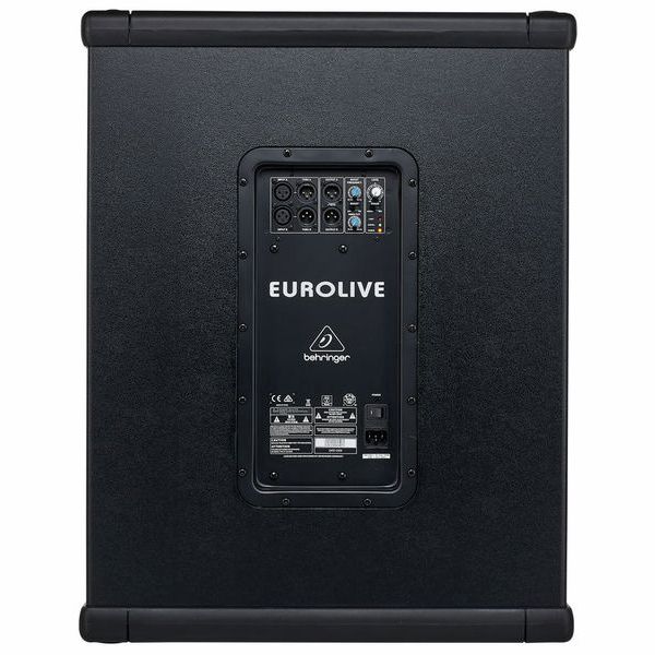 Baksida av Behringer B1800XP subwoofer med anslutningspanel och kontroller.